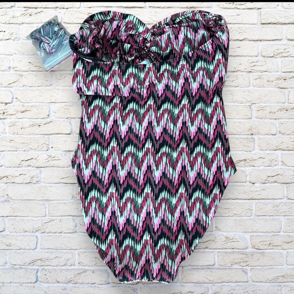 NWOT Loft Beach Keyhole Strapless Chevron Twist Bandeau Size Small Swimsuit - Picture 3 of 5